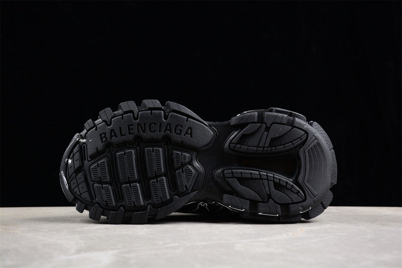 BALENCIAGA