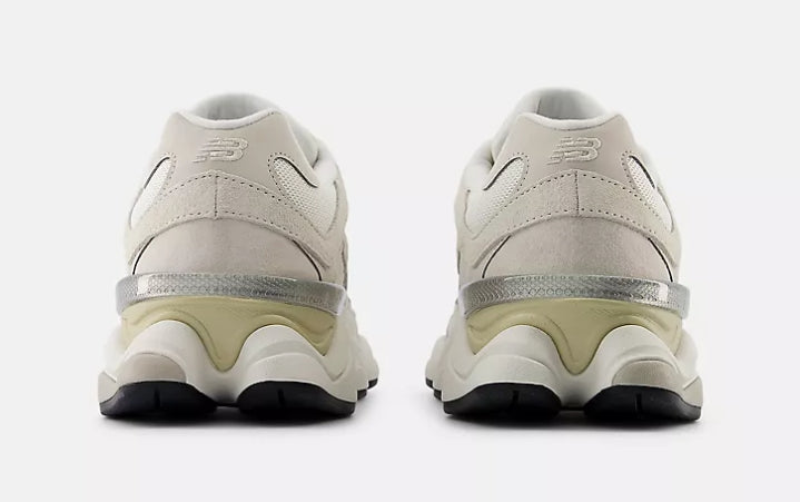 NEW BALANCE 9060 SEA SALT con MOONBEAM e Turtledove