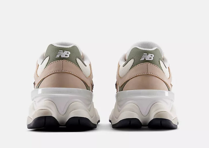 NEW BALANCE 9060 MINDFUL GREY con DARK OLIVINE