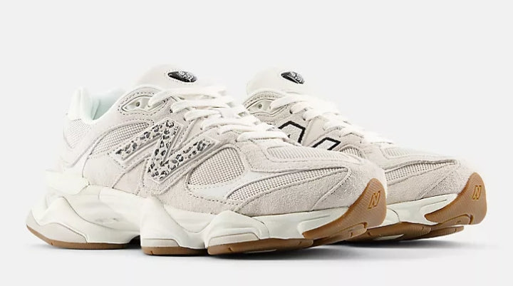 NEW BALANCE 9060 MOONBEAM con SEA SALT e Black
