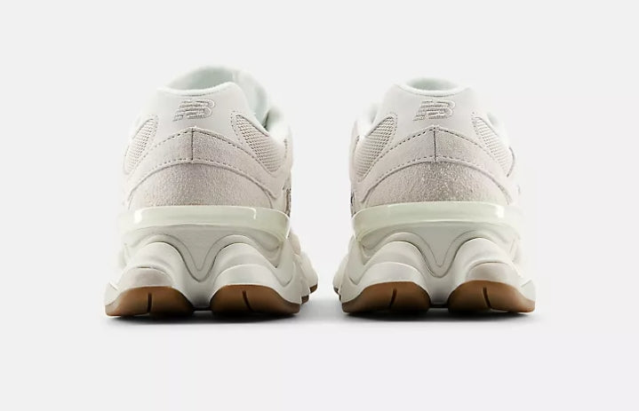 NEW BALANCE 9060 MOONBEAM con SEA SALT e Black