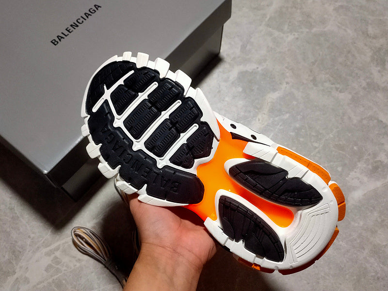 BALENCIAGA